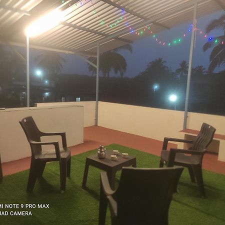 Ratnāgiri Swanand Home Stay מראה חיצוני תמונה